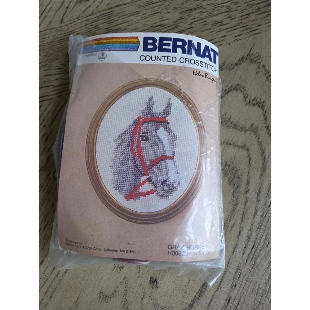 Bernat Counted Cross Stitch Kit Vintage Gray Horse NOS New Horse Crossstitch